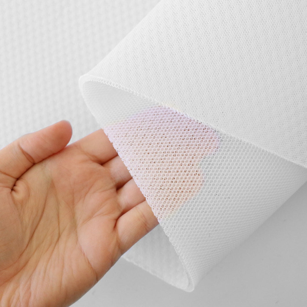 Sallie Tomato - White Air Mesh 18in x 25in