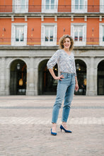 Load image into Gallery viewer, Geneva V-Neck Blouse - Sewing Pattern - Liesl &amp; Co - Sizes 0-20 - Diff 2/4
