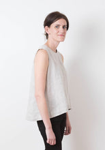 Load image into Gallery viewer, Hadley Top - Sewing Pattern - Grainline Studio - Sizes 0-18 - Advanced Beginner
